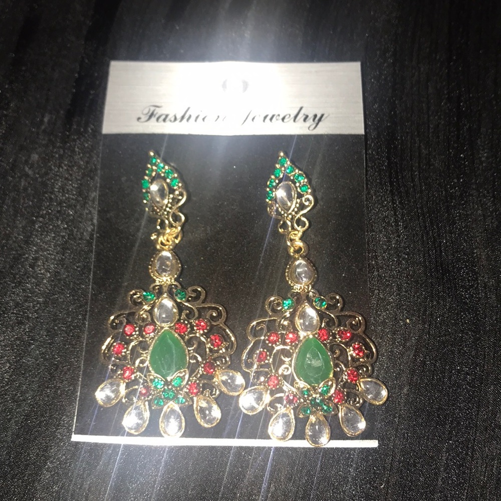 Earrings - Picture 2 of 4